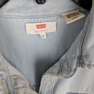 levi's oversized sawtooth denim shirt